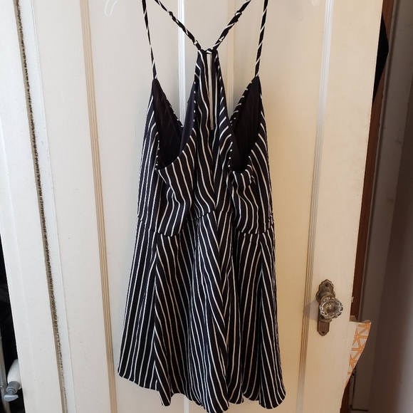 City Chic Black and White Striped Playsuit/Romper Size 16 - Picture 2 of 2